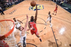 杨瀚森篮球比赛：进攻闪耀力量短板，球队战术调整之道