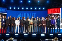 NBA球星贝弗利加盟CBA传闻解析：生涯展望与CBA新篇章